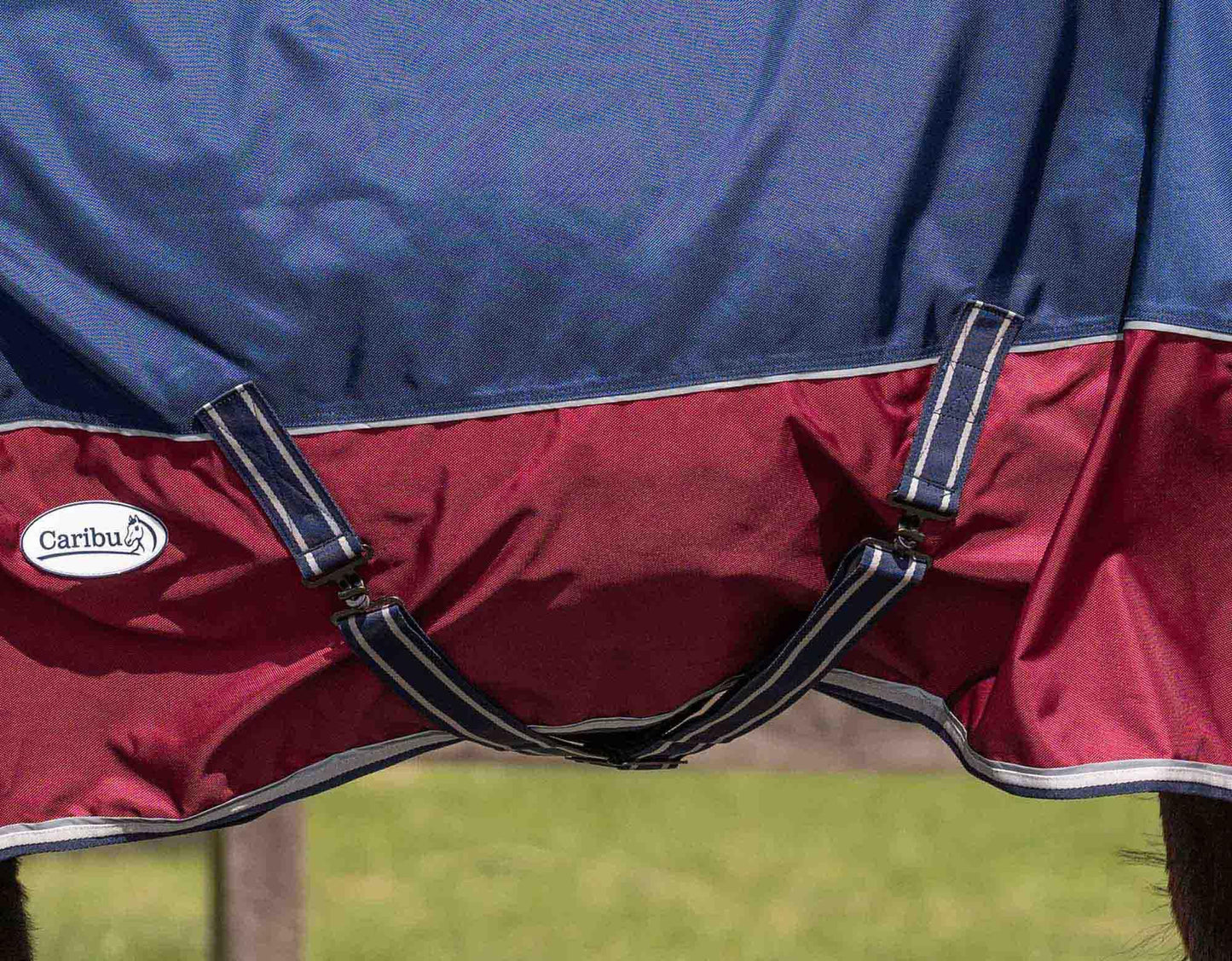 Caribu Colorado Detach-a-Neck Horse Rug 200g Midnight Wine