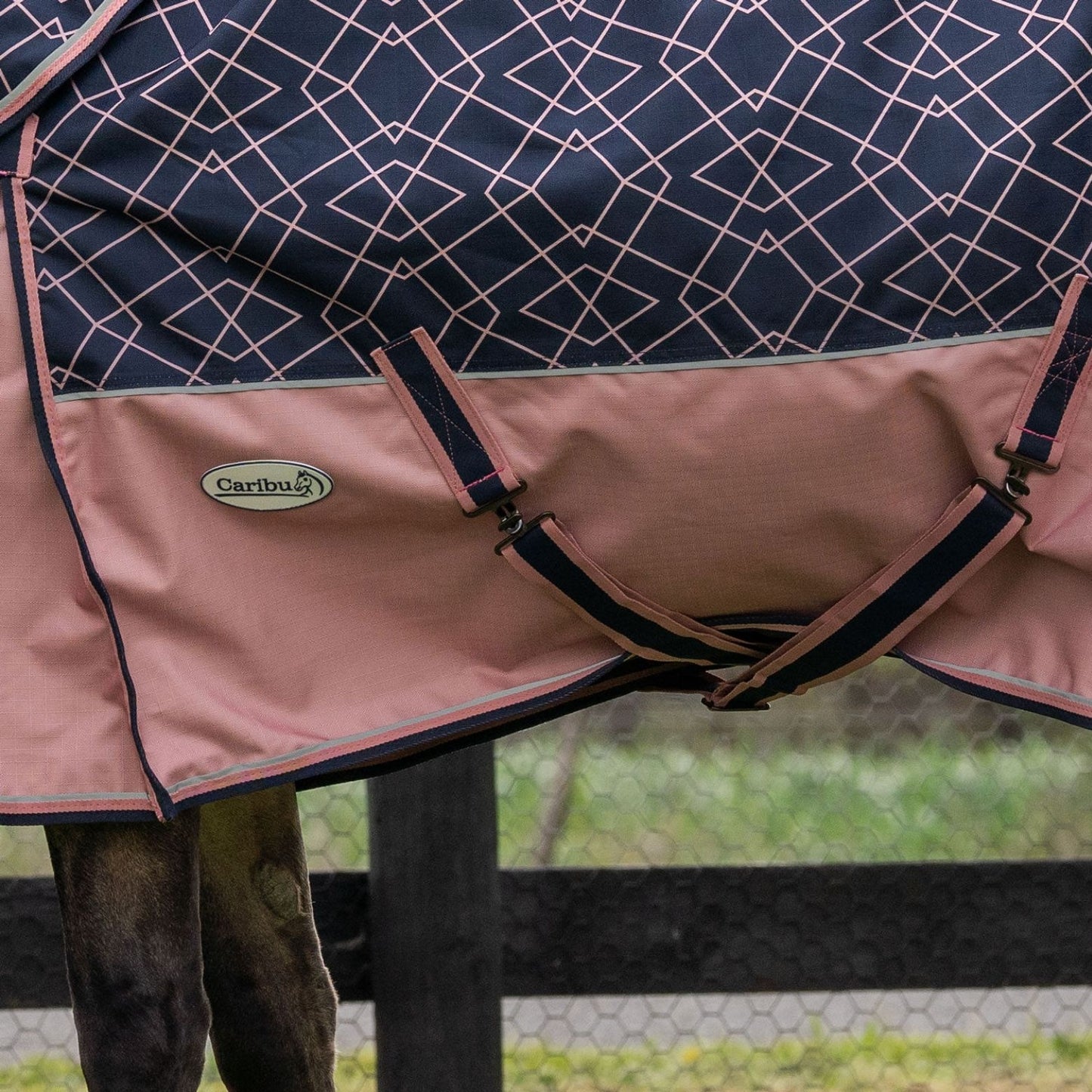 Caribu Alpine Detach-a-Neck Horse Rug 100g Rose Geo
