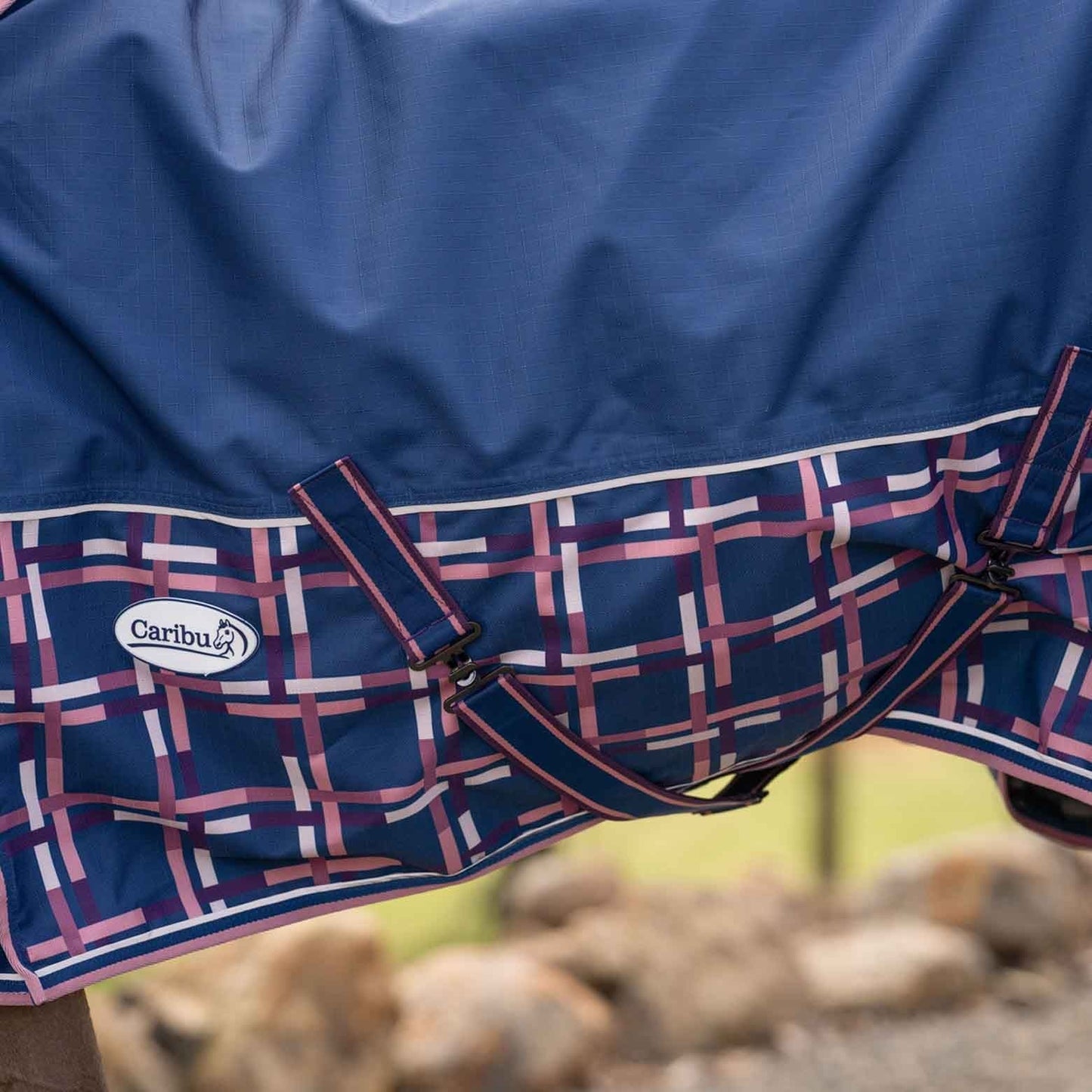 Caribu Alpine XL Gusset Detach-a-Neck Horse Rug 100g Navy Check