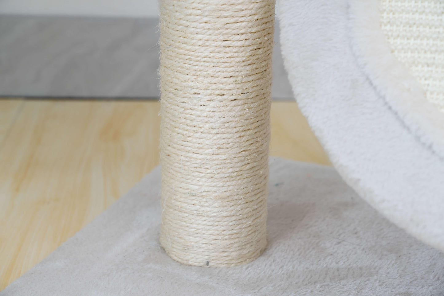 Pet Pals Cat Scratch Post With Woven Basket Cream/Grey